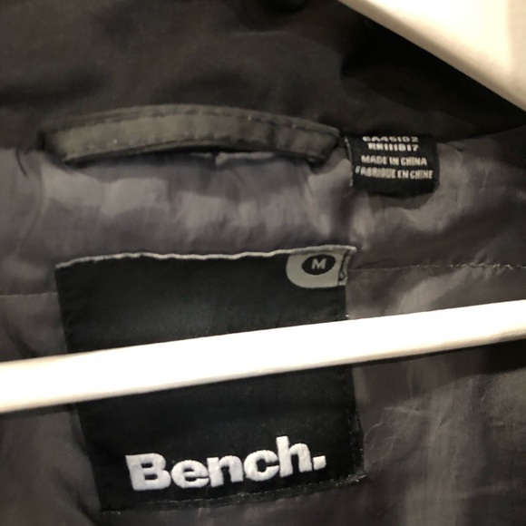 BENCH Bomber Jacket Black size Med, Medium Weight Perfect for Wet/Cool Evenings - Picture 4 of 10